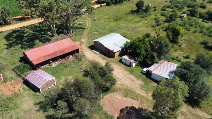 Commercial Property for Sale in Leeudoringstad North West